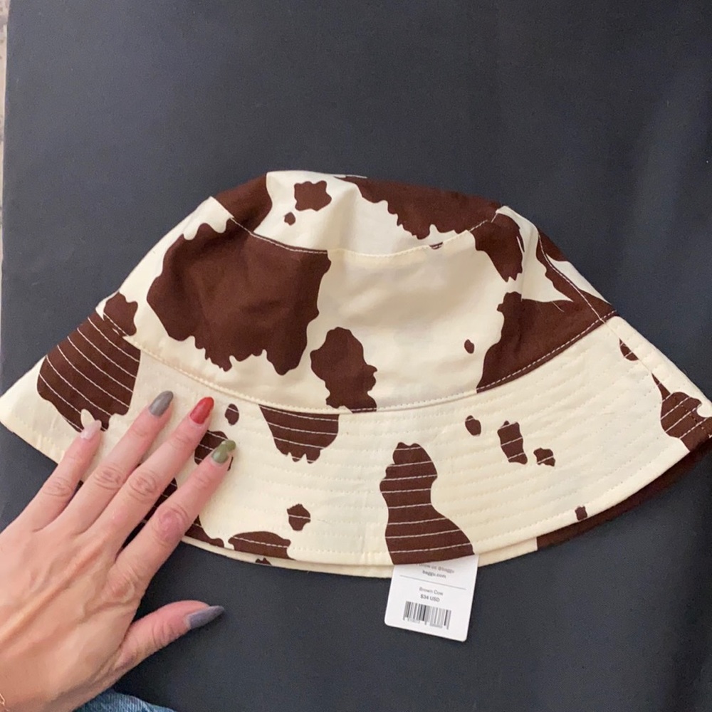 Baggu bucket bat (cow print)